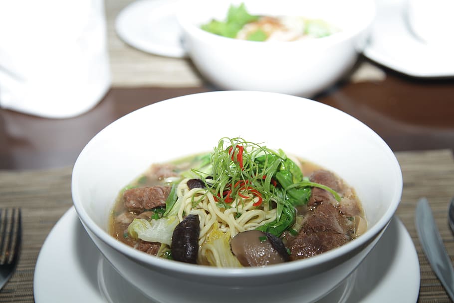 soup, chinese soup, beef noodle soup, asian, meat, bowl, food, dinner, restaurant, chopsticks