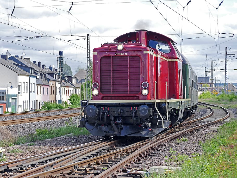 diesel locomotive, universal locomotive, branch line, train, v100, v 100, br211, railway, railway line, transport system
