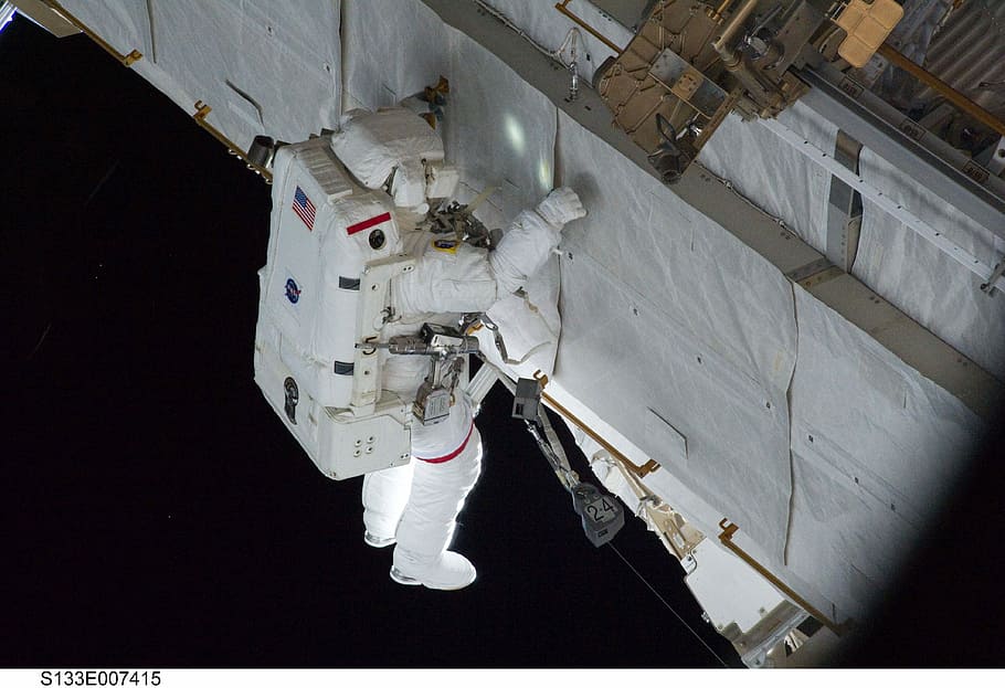 Astronaut, Spacewalk, Iss, Tools, Suit, pack, tether, floating, international space station, job