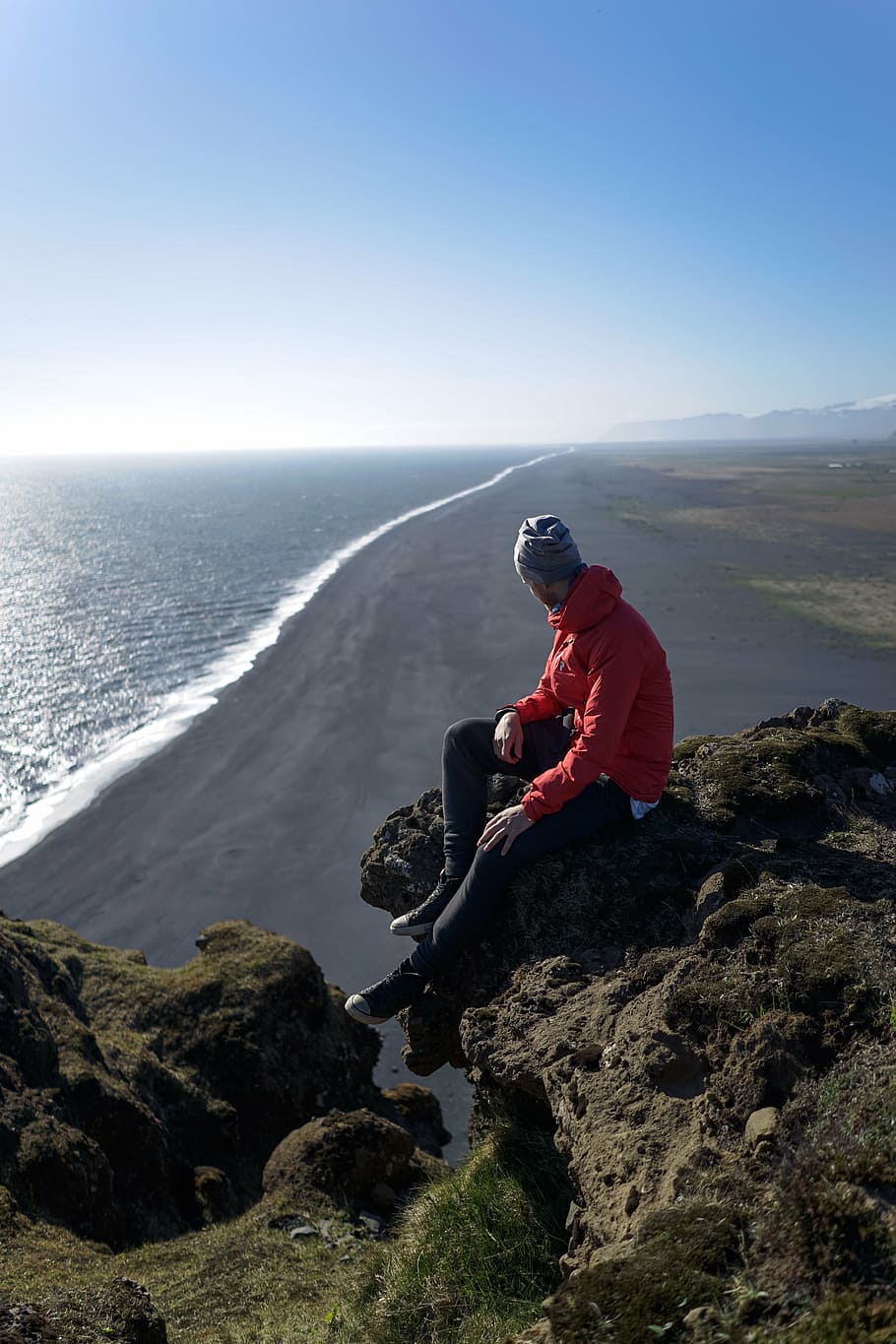 man, sitting, cliff, people, rocks, mountain, mountaineer, nature, beach, sand