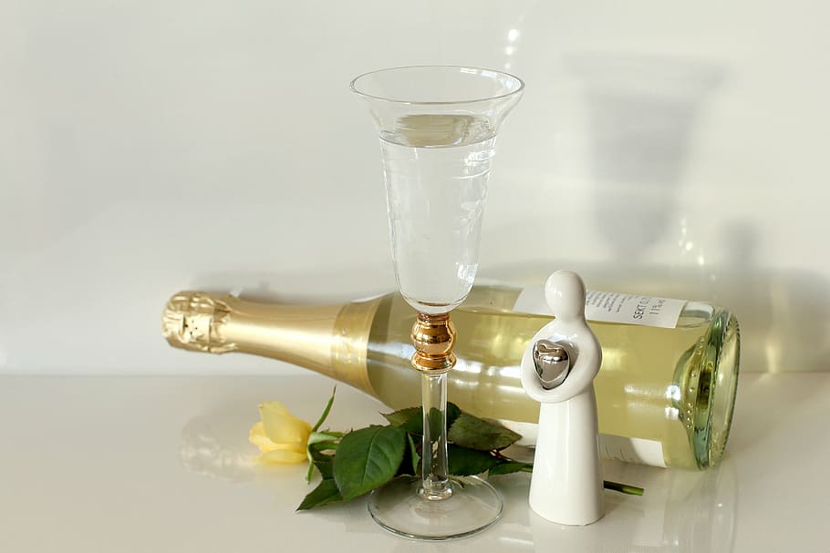 clear wine glass, bottle of sparkling wine, solemnly, guardian angel, prosecco, happy, congratulations, champagne, rose, luck