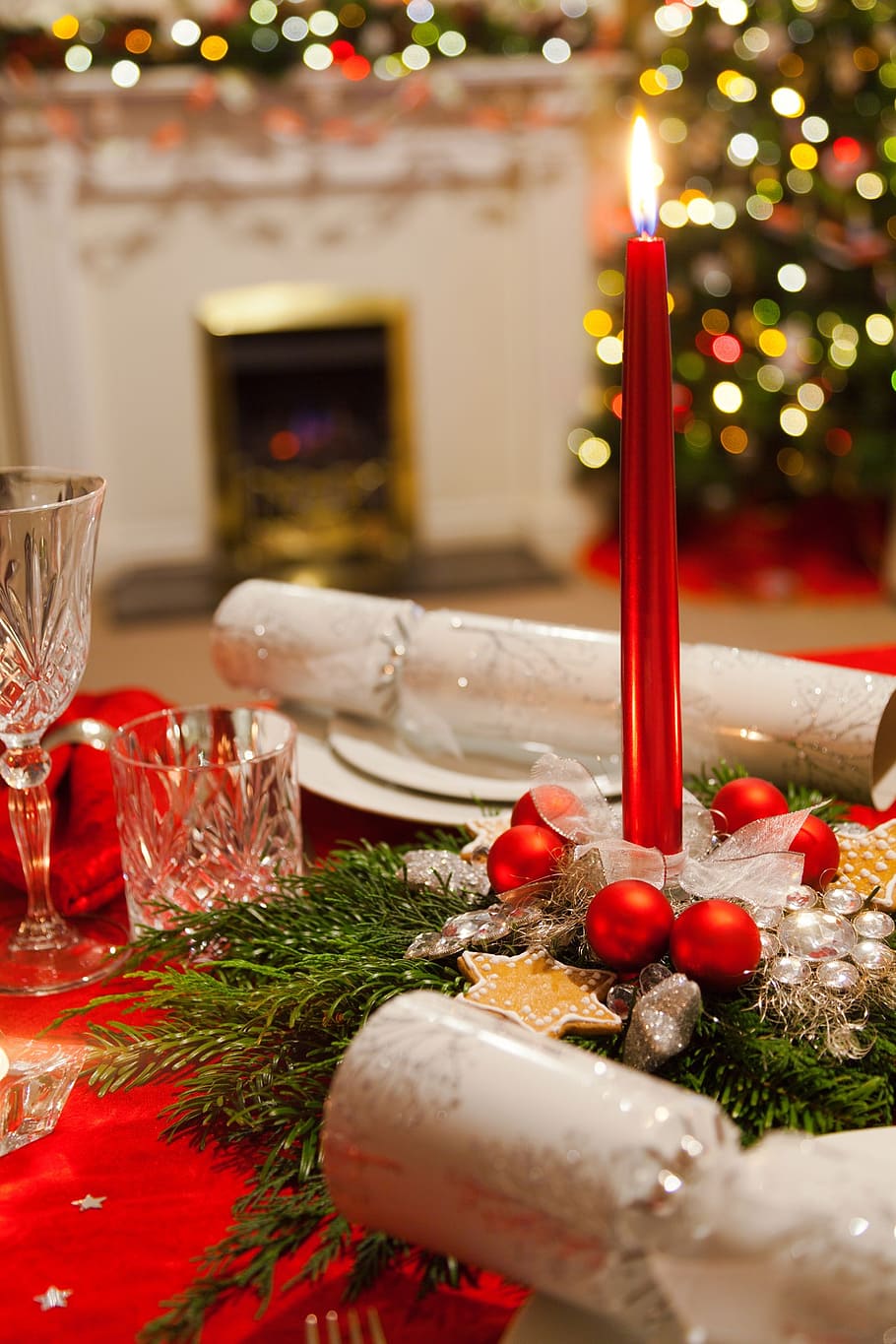 shallow, focus photography, red, candle, celebration, christmas table, christmas, decor, decoration, festive
