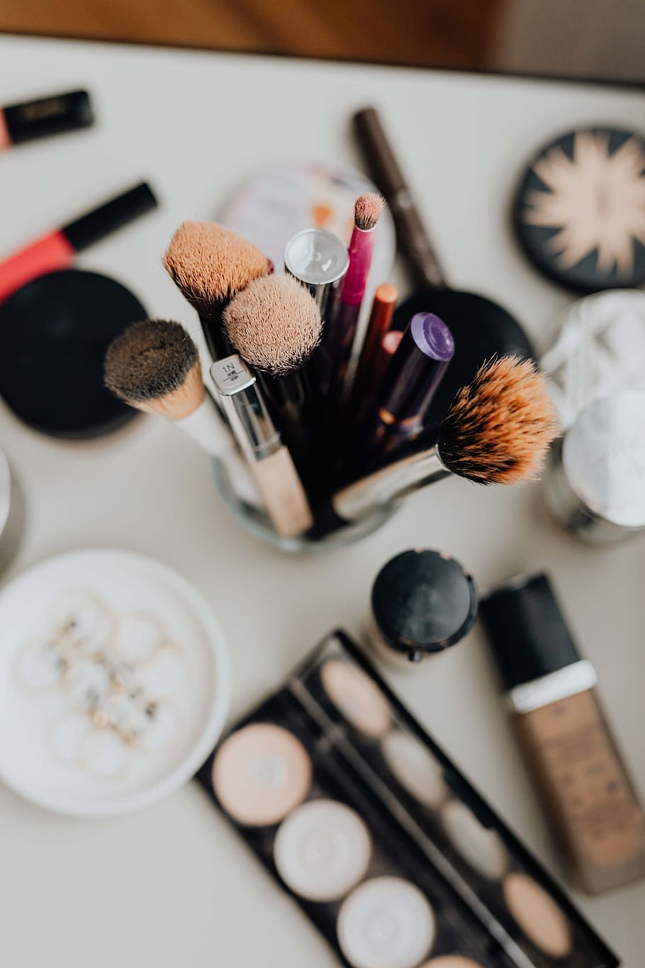 essentials, cosmetics, beauty, foundation, glamour, Makeup, brushes, make-up, make-up brush, beauty product