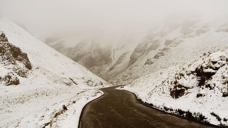 jalan aspal, di samping, gunung, tertutup, salju, dataran tinggi, lanskap, kabut, musim dingin, jalan