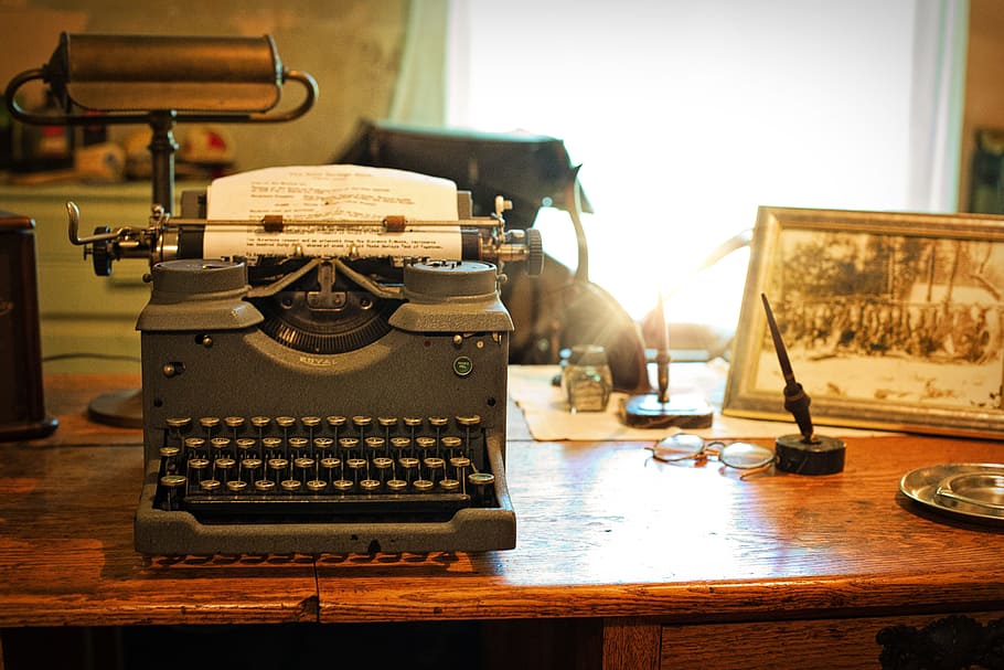 vintage, cinza, máquina de escrever, marrom, de madeira, mesa, aço, escritor de tipo, mesa de madeira, retrô
