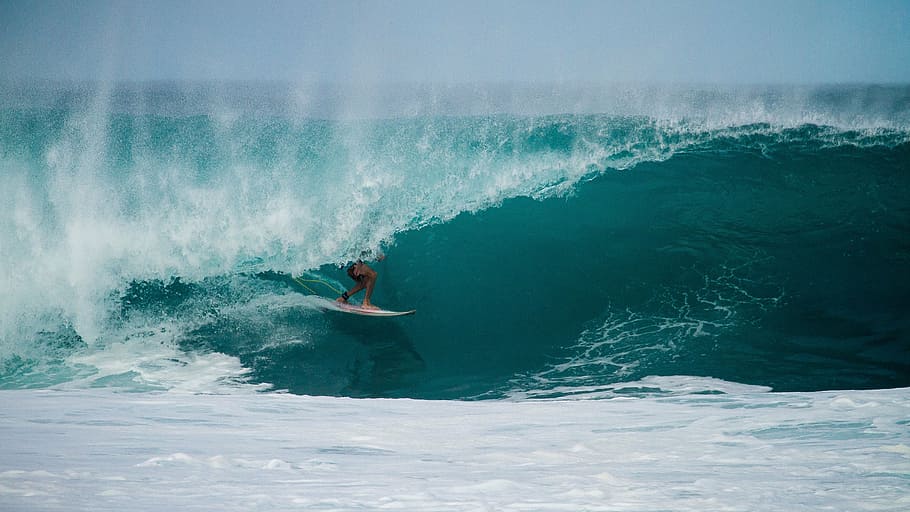 persona que practica surf, azul, onda marina, durante el día, foto de lapso de tiempo, aventura, mar, océano, agua, olas