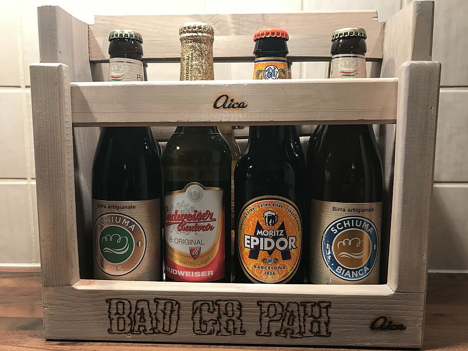 beer holder, crate, drink, beer, indoors, variation, food and drink, shelf, vending machine, day