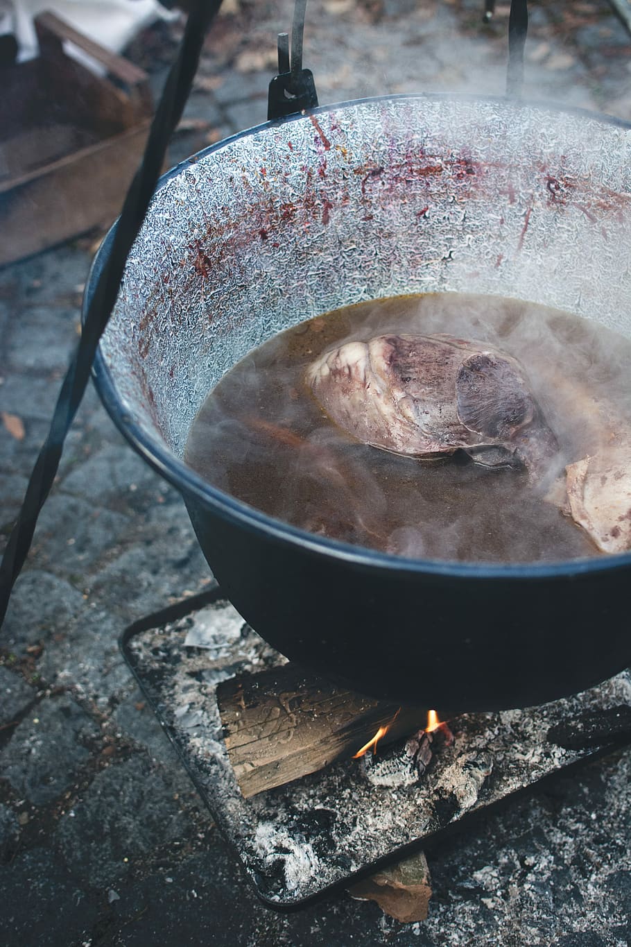 kettle, outside, Cooking, traditional, heat - Temperature, food, fire - Natural Phenomenon, cooking Pan, food and drink, preparation