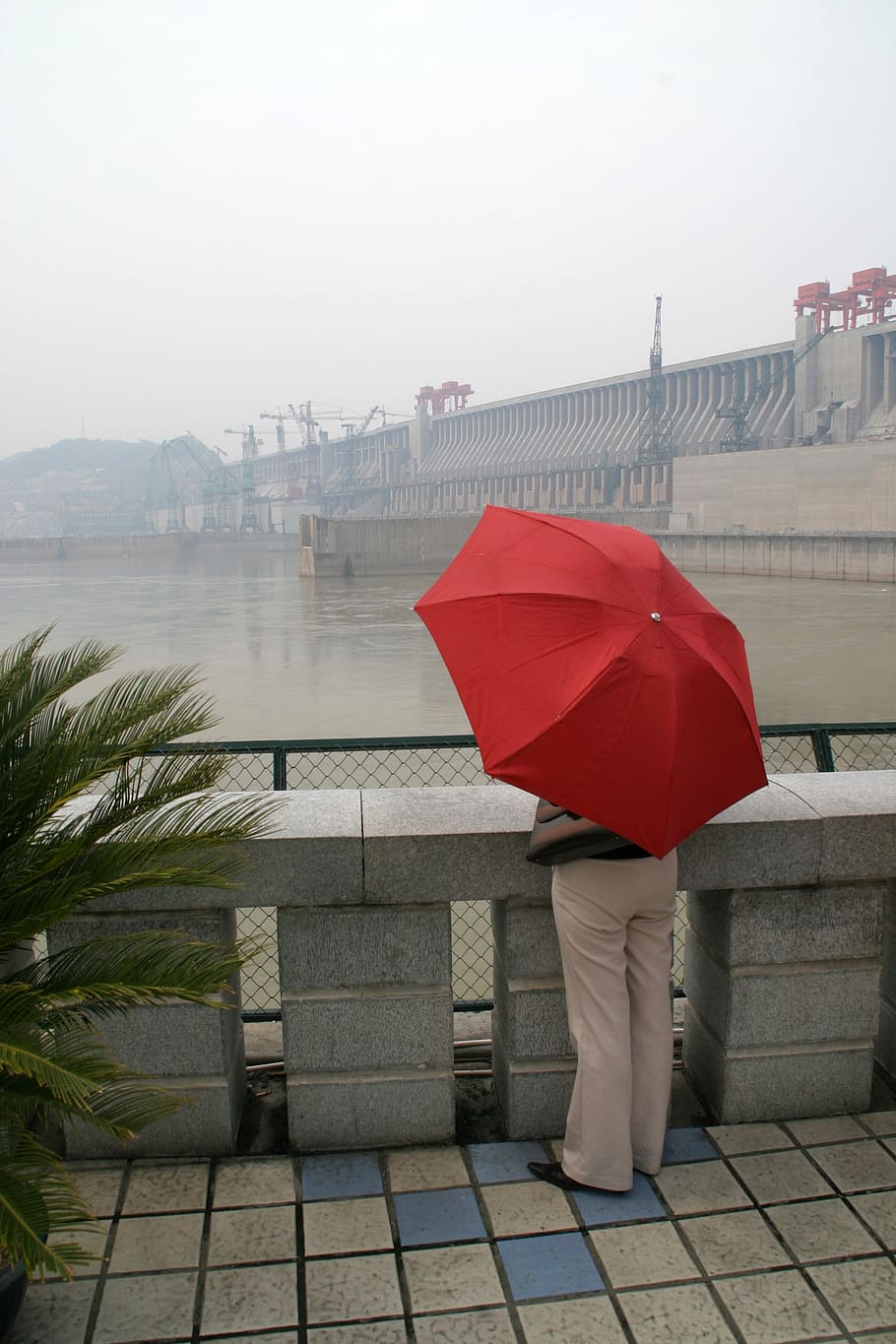 three gorges, dam, screen, red, china, parasol, shade tree, water, umbrella, protection