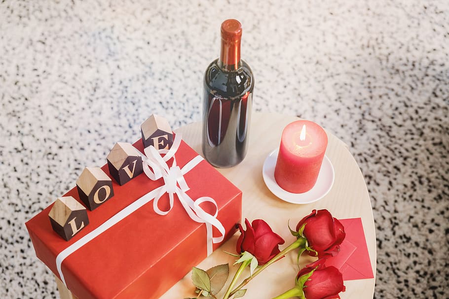 Wooden, table, bottle, wine, roses, gift, box, beauty, candle, celebration