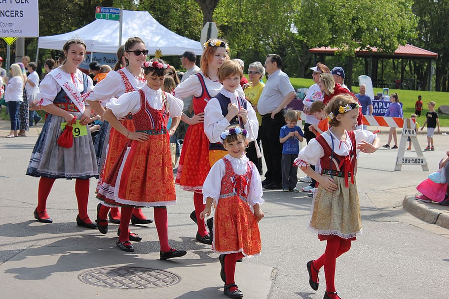 desfile, tcheco, eslovaco, celebração, festival, festa, trajes, vestido tcheco, dançarinos, grupo de pessoas