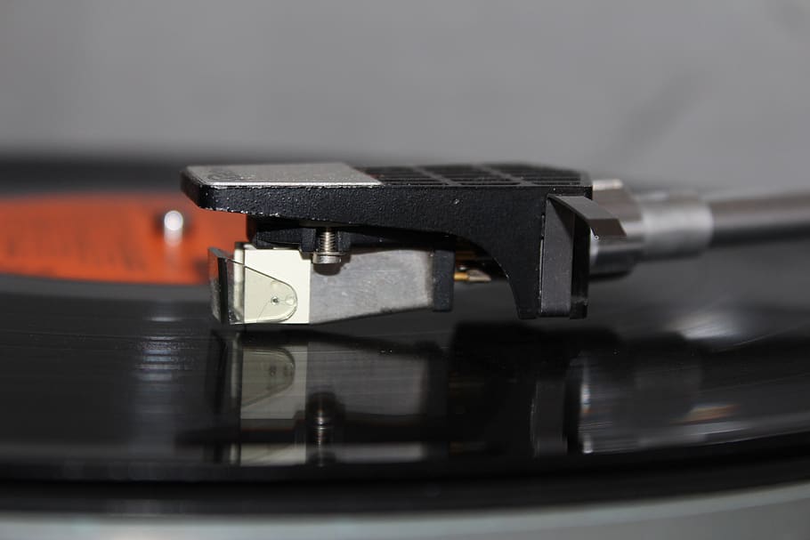 record player, lp, music, retro, vintage, thorens, thorens td 165, vinyl, close-up, turntable