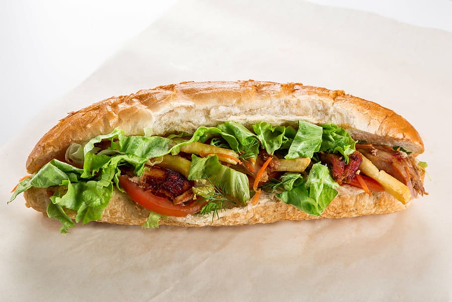 brown bread, fast food, hot dog, shawarma, shaverma, food, snack, appetizer, a sandwich, nutrition