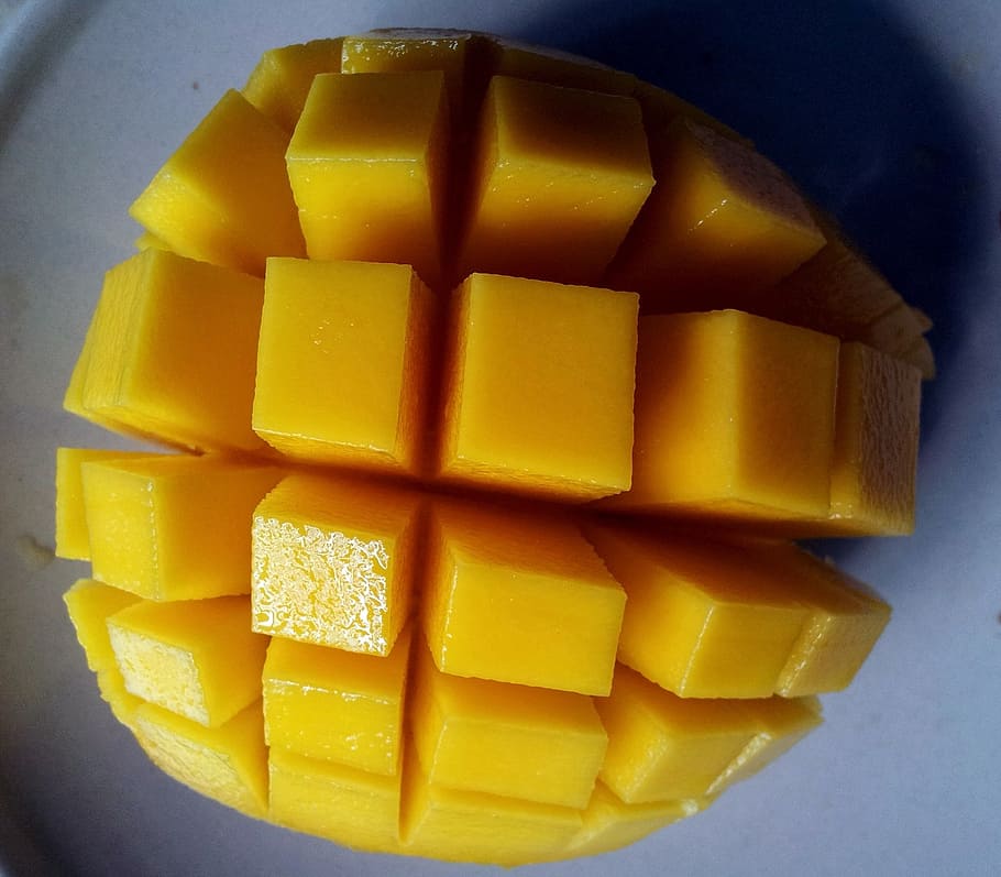 fruta de mango en rodajas, corte de mango abierto, fruta de mango abierta, fruta, jugosa, madura, saludable, fresca, dieta, vegetariana
