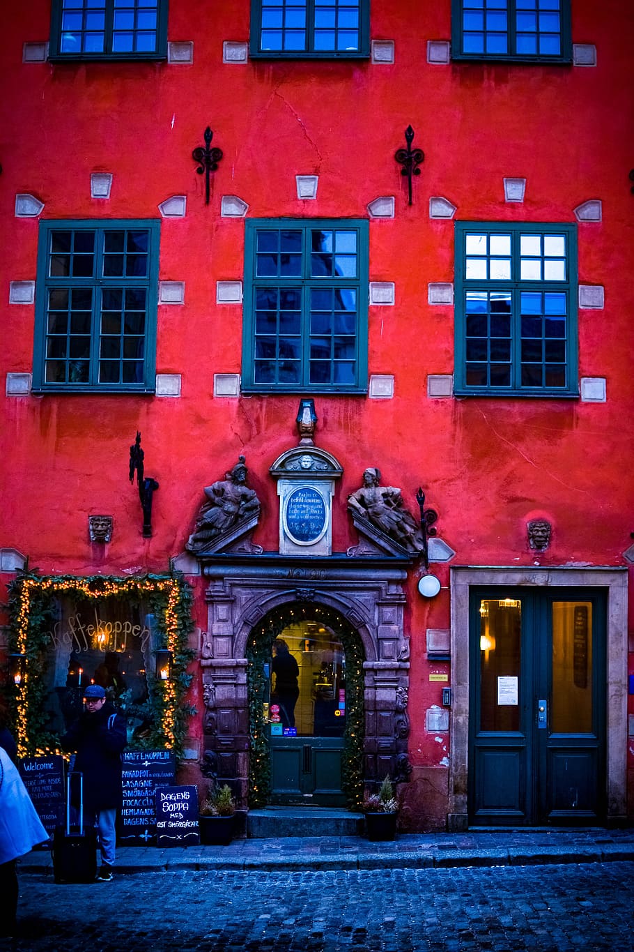 blank, red, window, door, doors, stockholm, gamla, stan, old, town