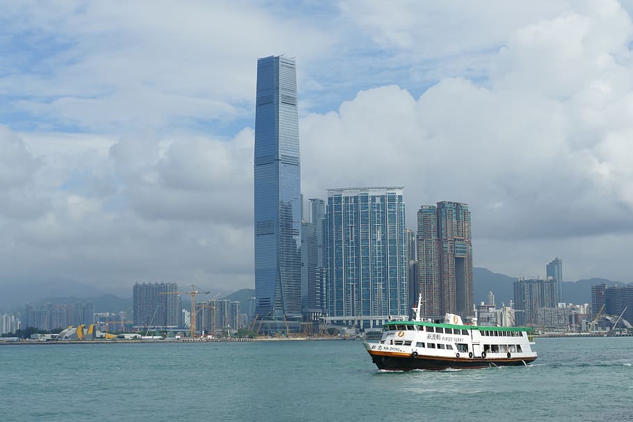 Hong Kong, China, rascacielos, gran ciudad, ciudad, arquitectura, horizonte, mar, barco, ferry