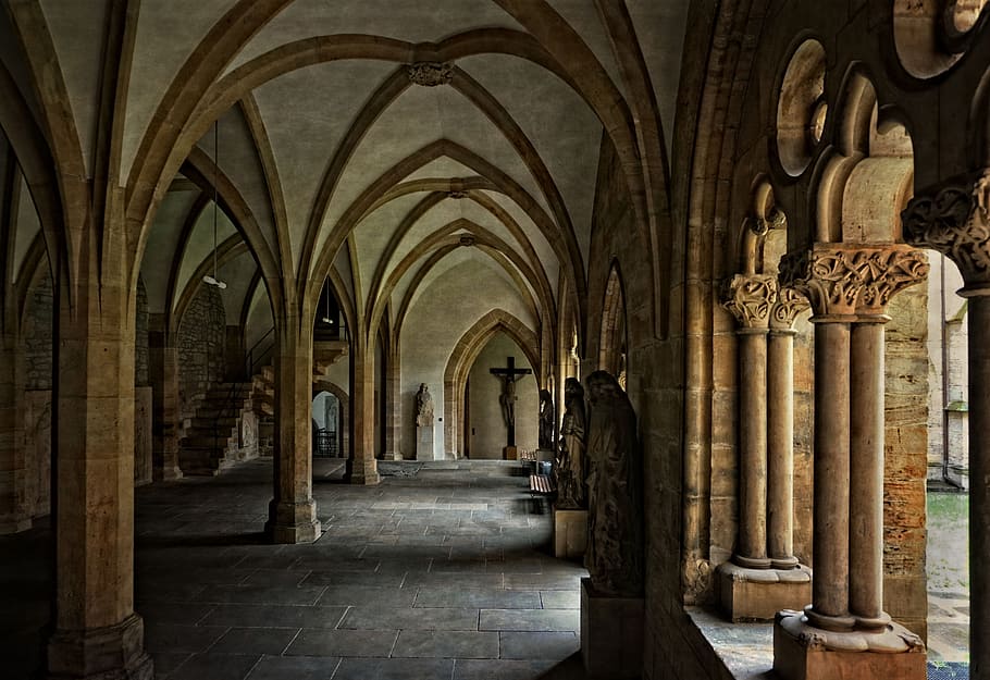 beige columns, Church, Monastery, Gang, Pen, Erfurt, gloriosa, dom, cloister, hall