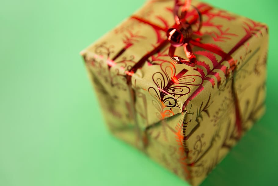christmas, gift, green, background, present, red, ribbon, bow, festive, seasonal