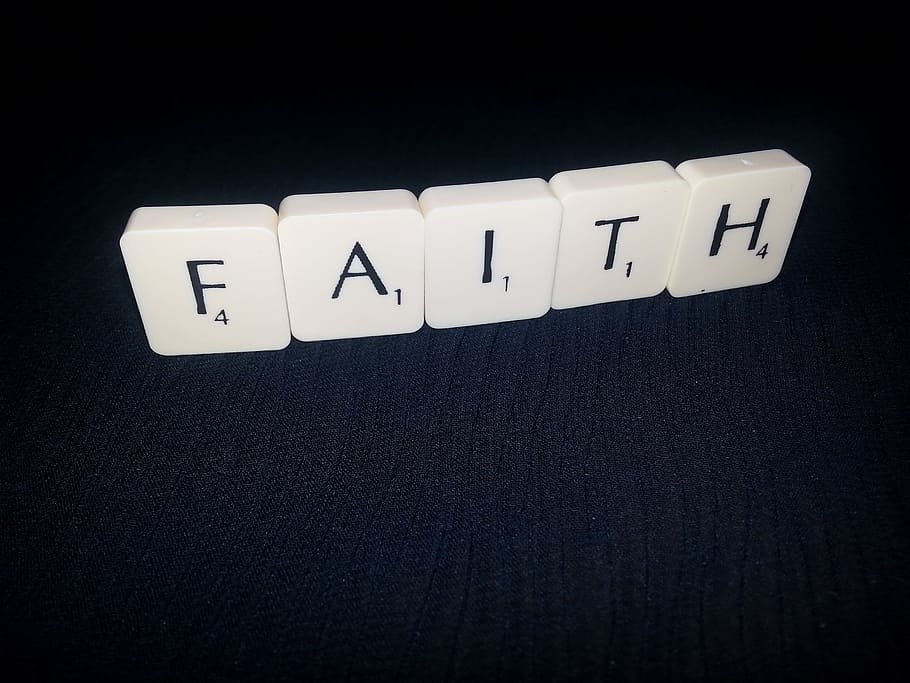 piezas de scrabble de fe, fe, dios, religión, jesús, cristiano, esperanza, cristianismo, cristo, creencia
