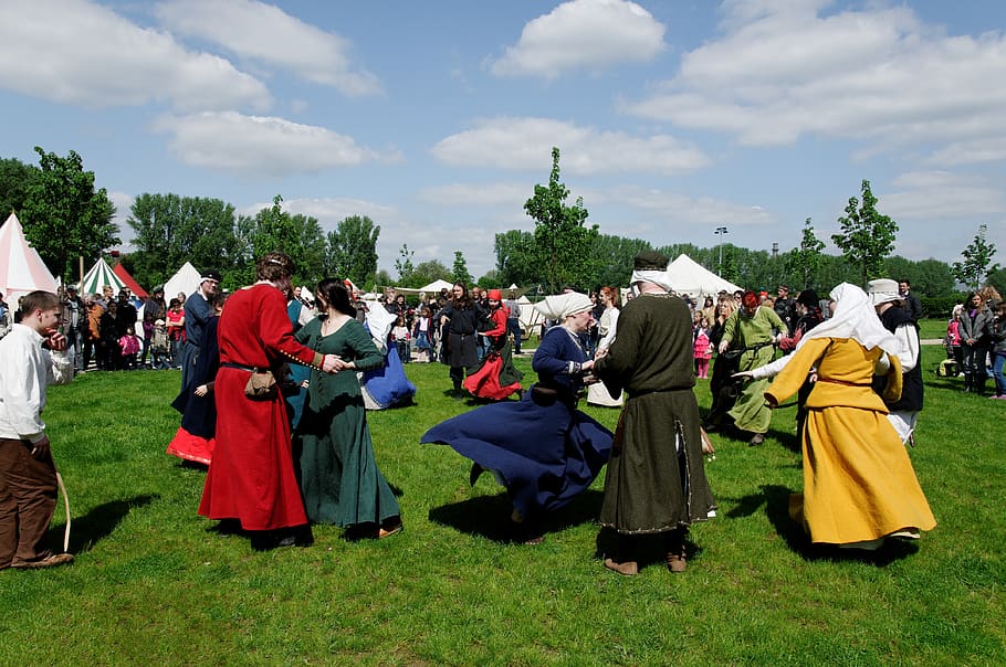 medieval market, meadow, dance, garments, costumes, group of people, crowd, real people, plant, large group of people