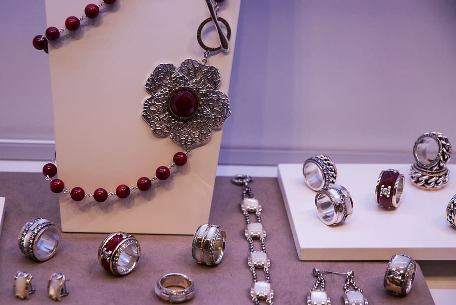 joyas, plata, oro, exposición, ourindústria 2016, artesanías, anillos, aretes, collares, decoración