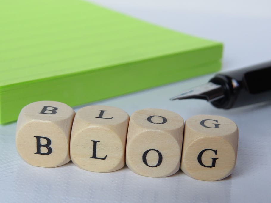 cuatro dados de blog, blog, blogging, wordpress, licencia, blogger, diseño web, negocios, en el interior, tiro del estudio