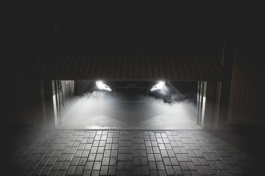 coche deportivo, noche, Esperando, Garaje, por la noche, automóviles, niebla, faros, espacio para texto, humo