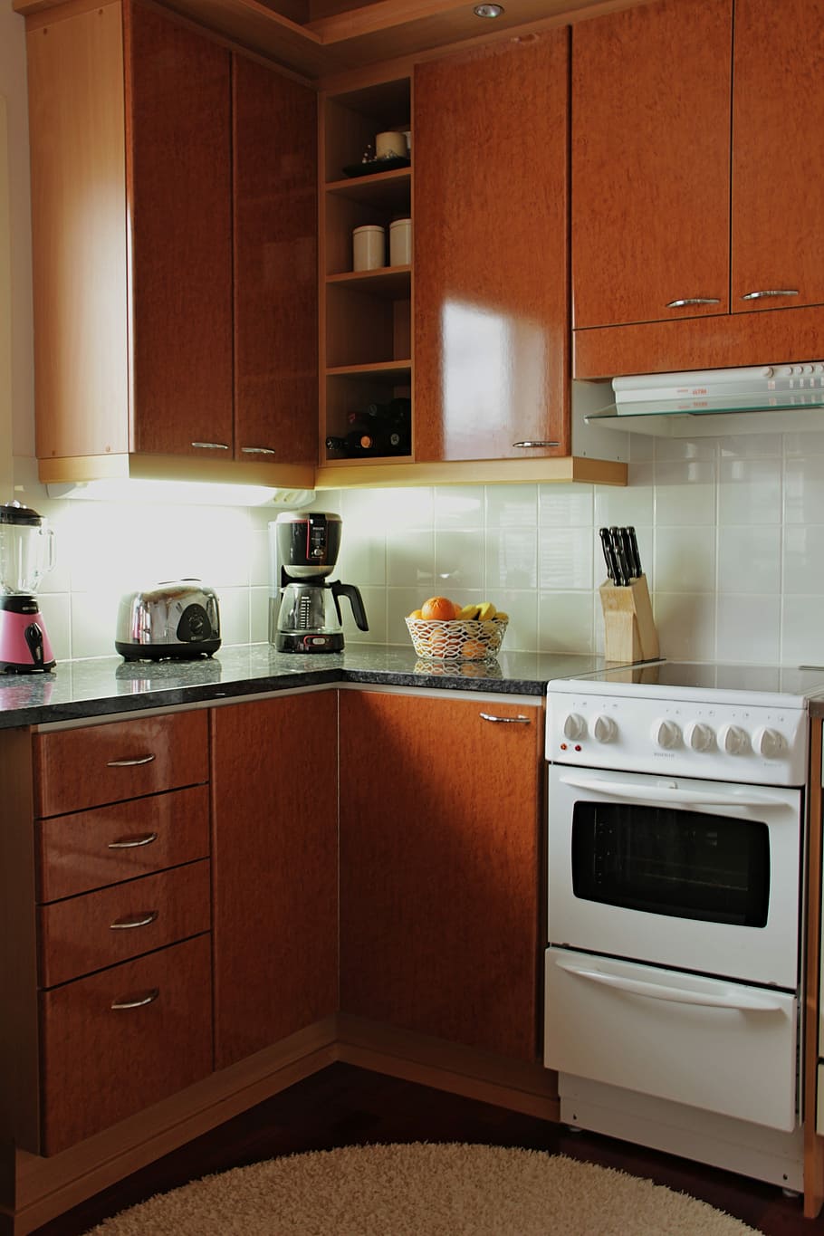 Kitchen, Cooking Utensil, Stove, Corner, domestic room, domestic kitchen, kitchen counter, cabinet, oven, home