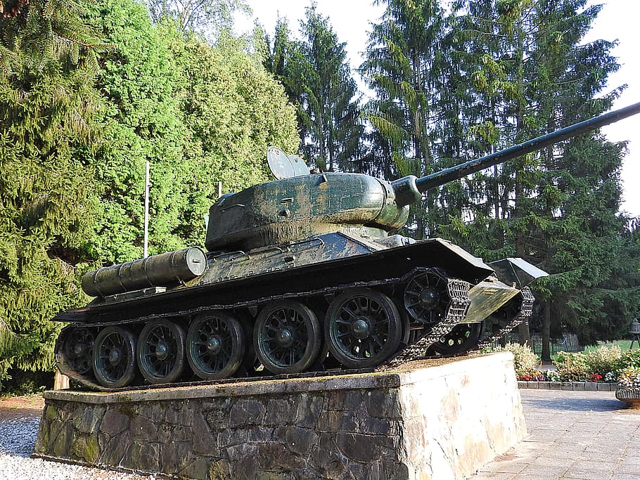 Panzer, T-34, War Memorial, Hongaria, hari, di luar ruangan, pohon, transportasi, tidak ada manusia, alam