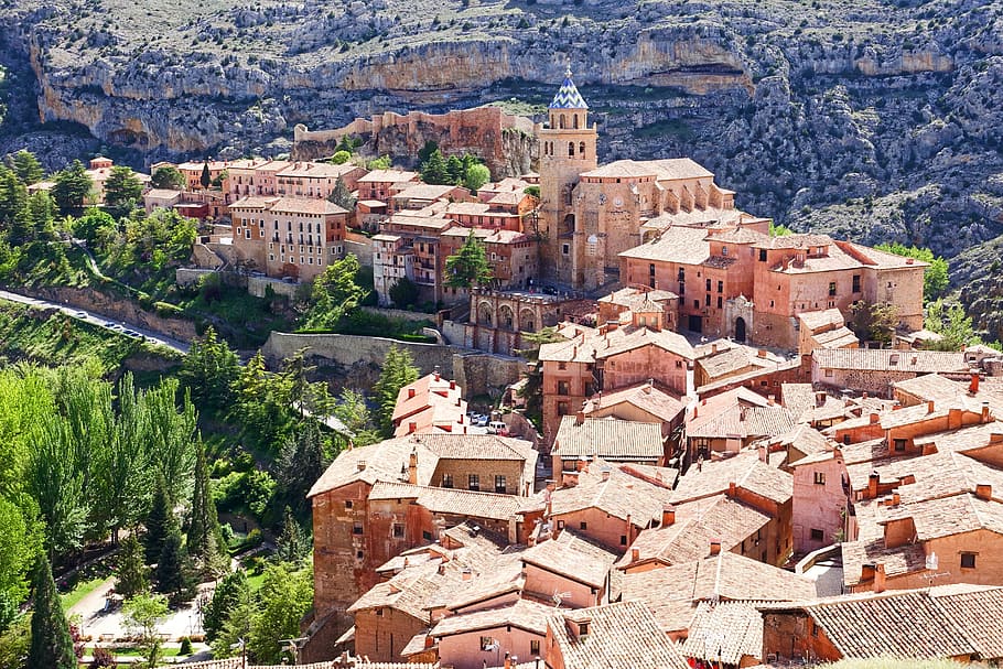 Albarracin, Village, Valley, Buildings, mountain, scenic, landscape, traditional, town, architecture