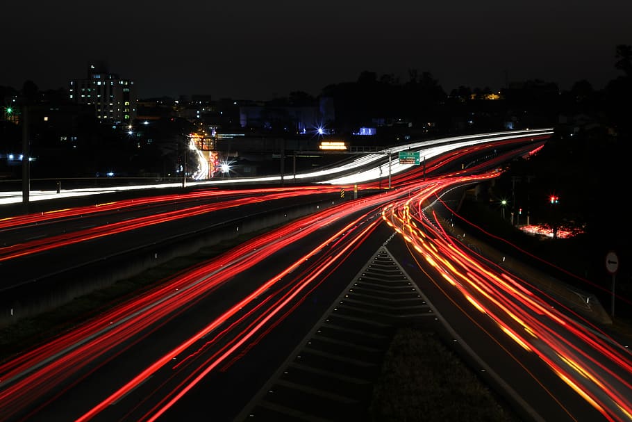 fotografía de timelapse, carretera, vehículos, autopista, calle, oscuro, camino, noche, luces, viajar