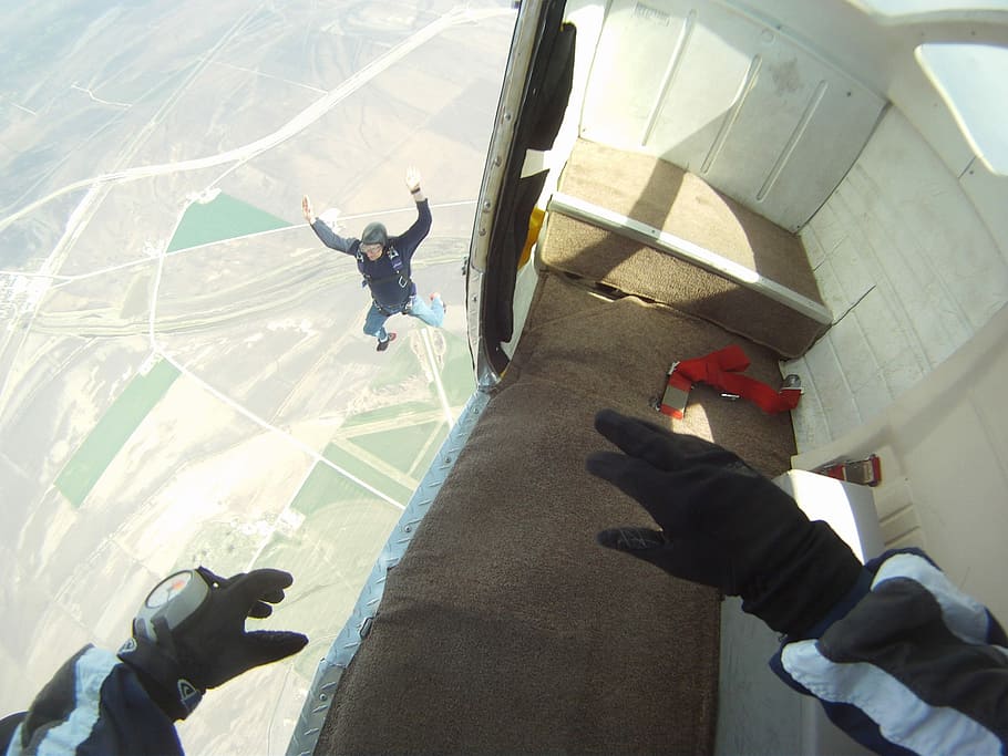 Skydiving, Parachutist, jumping, excitement, sky, jumper, parachuting, skydiver, parachute, sports