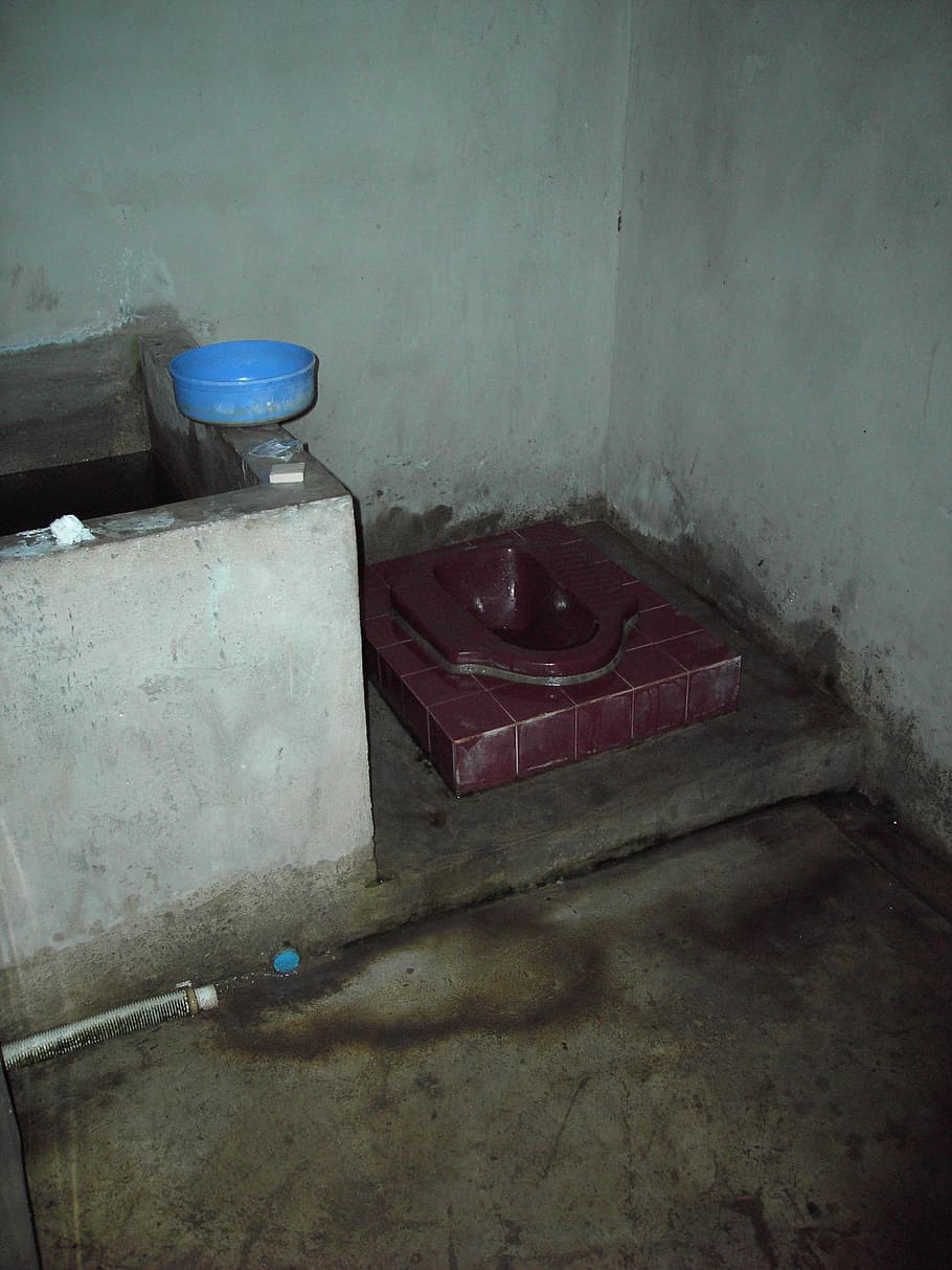 toilet jongkok, hockklo, urinoir, toilet, wc, thailand, fitur dinding - bangunan, di dalam ruangan, tua, tidak ada orang