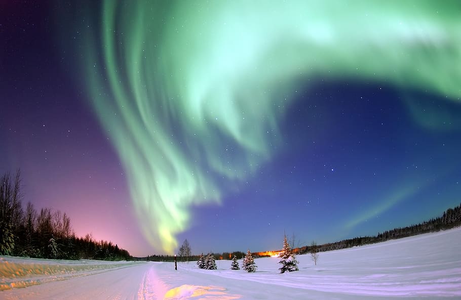 green aurora borealis, aurora, northern lights, north pole, aurora australis, suedlicht, electric meteor, light phenomenon, solar wind, earth's atmosphere