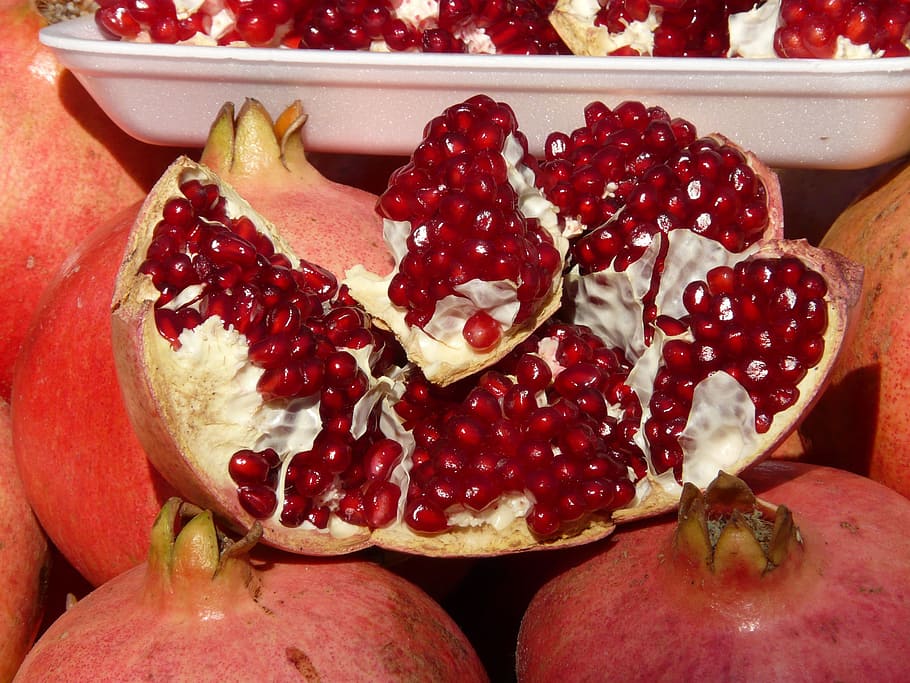 pomegranate, red, broken up, seeds, fruit, punica granatum, food and drink, food, freshness, healthy eating