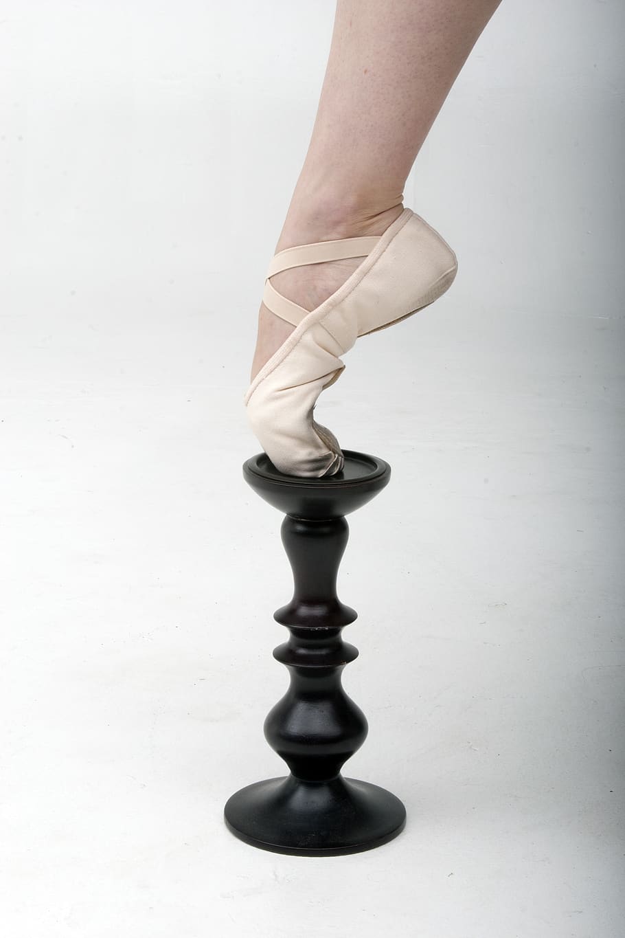 ballet, point shoes, ballerina, woman, foot, human body part, indoors, body part, one person, low section