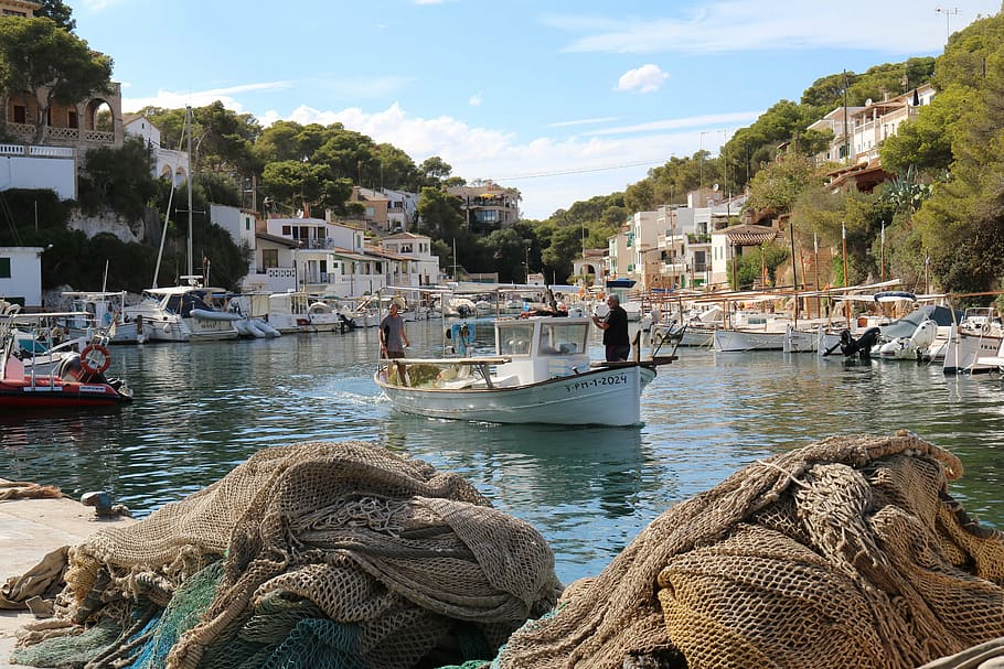 cala figuera, fishing boat, mallorca, fishing, fishing village, sea, holiday, booked, boats, old port