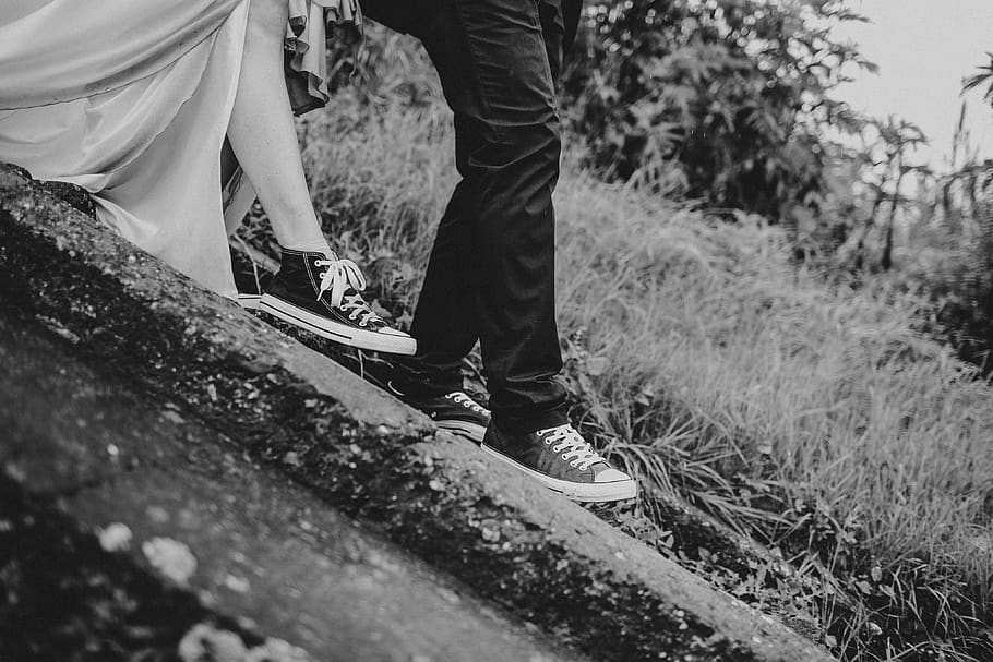 preto e branco, caminho, pernas, sapatos, calçados, casal, homem, mulher, vestido, jeans