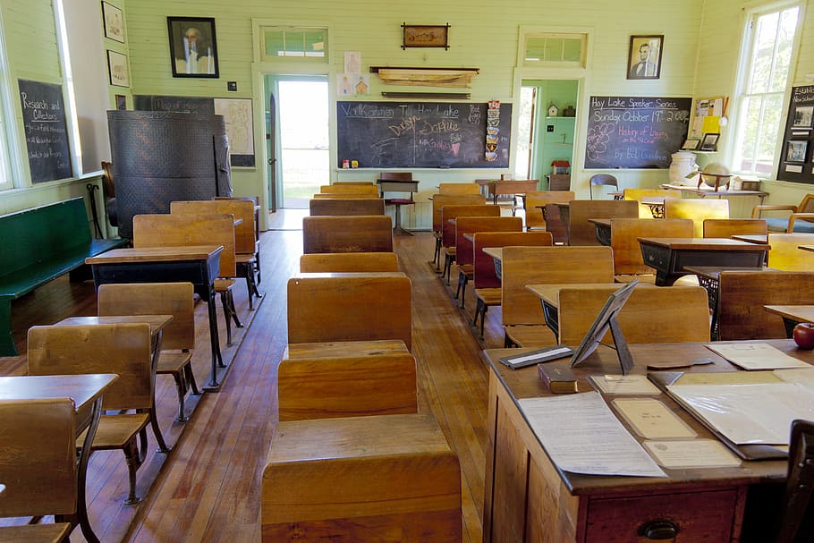 Коричневый, деревянный, письмо, стол письменный, Внутри, комната, класс, старый, Однокомнатный, школа