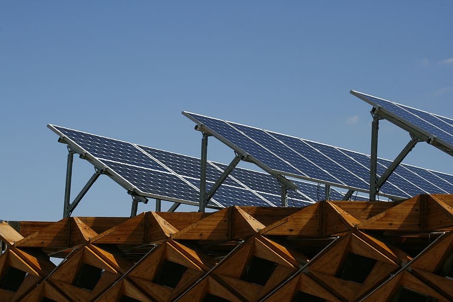 tres, paneles solares, madera, panel, energía, casa, renovable, sol, azul, cielo