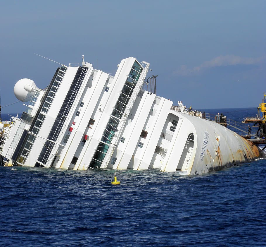 putih, kapal pesiar, tenggelam, tubuh, air, kapal, kapal penumpang, kecelakaan, Italia, il giglio