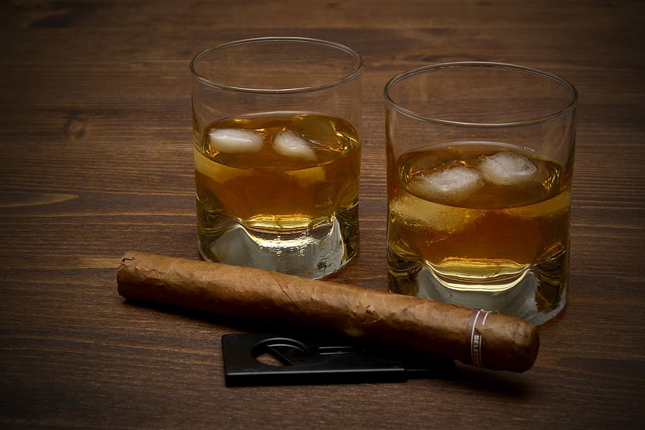brown, tobacco, clear, drinking glasses, whisky, drink, glass, alcohol, alcoholic, alcoholic beverage