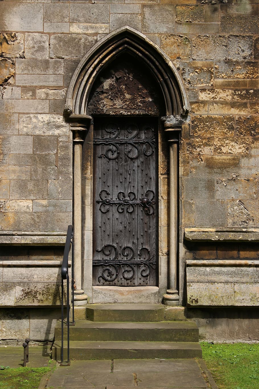 Cerrado, gris, negro, madera, puerta, decoración de acero, portal, edad media, medieval, arquitectura