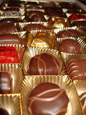 chocolates-candy-nutrition-chocolate-royalty-free-thumbnail.jpg