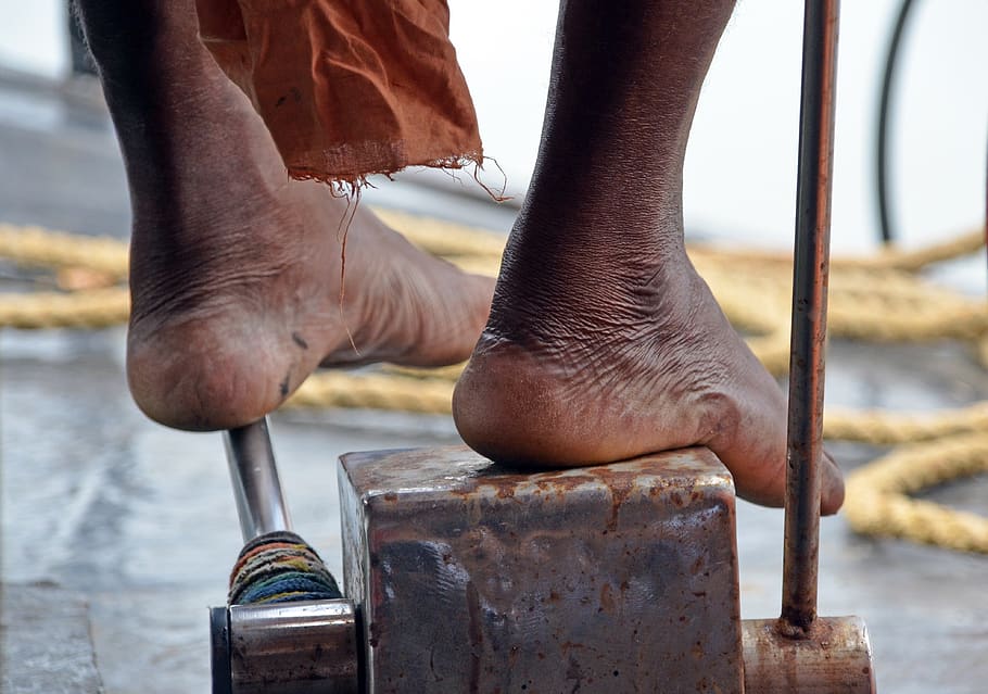 india, backwaters, cochin, boat, feet, human body part, low section, body part, human leg, day