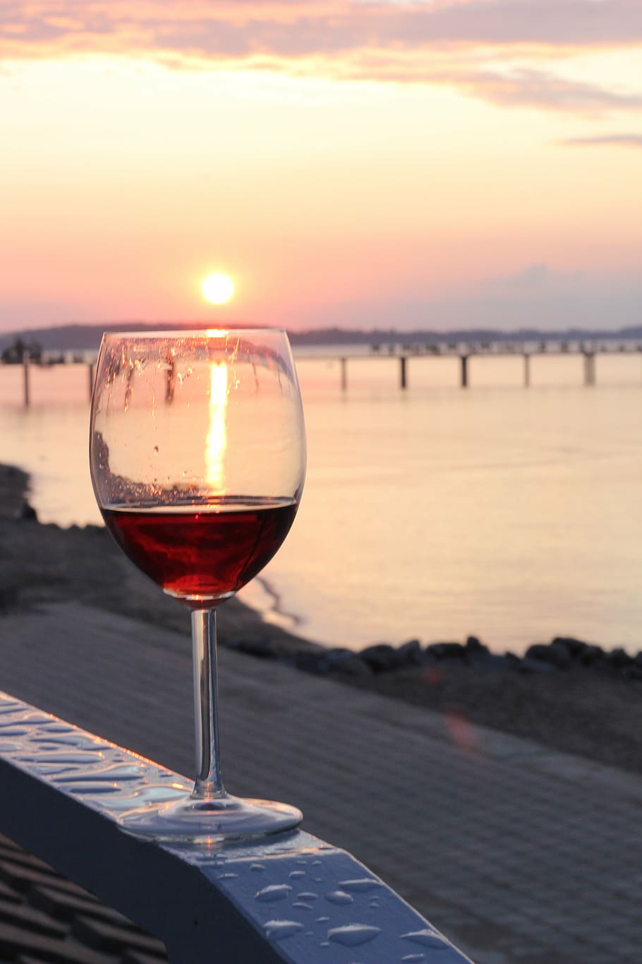 wine, beach, sunset, sun, relax, enjoy, benefit from, sky, water, drink