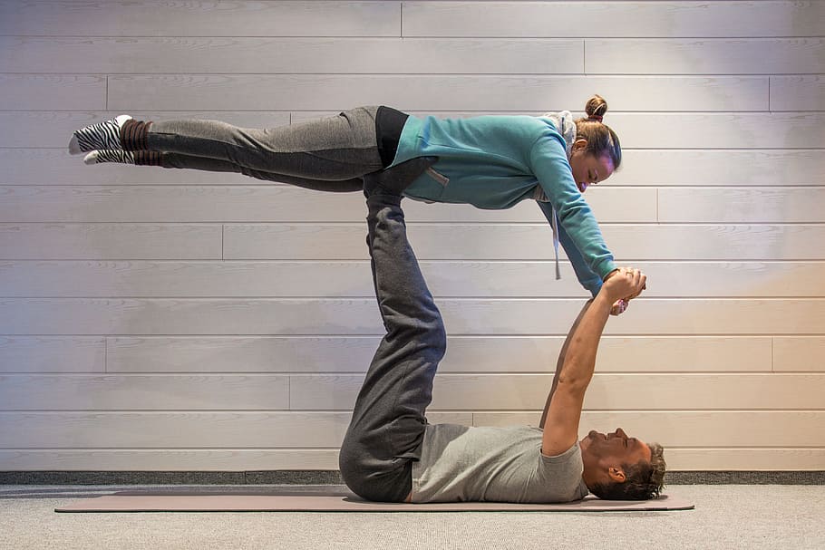 man lifting woman, Acro-Yoga, Sport, Sporty, Fitness, yoga, gymnastics, relaxation, training, rest