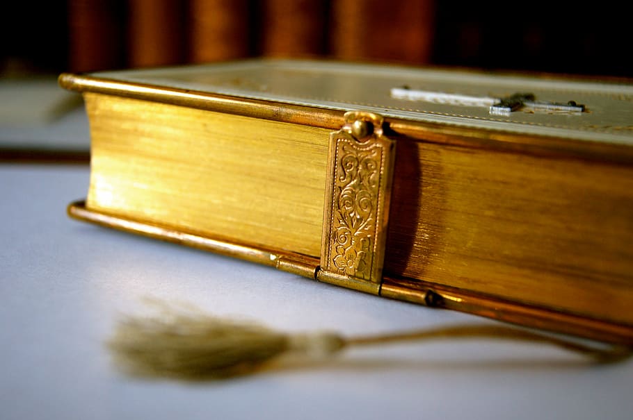 tilt shift lens photography, brown, bible, book, historically, antiquarian, old, gold, gilt edge, pages
