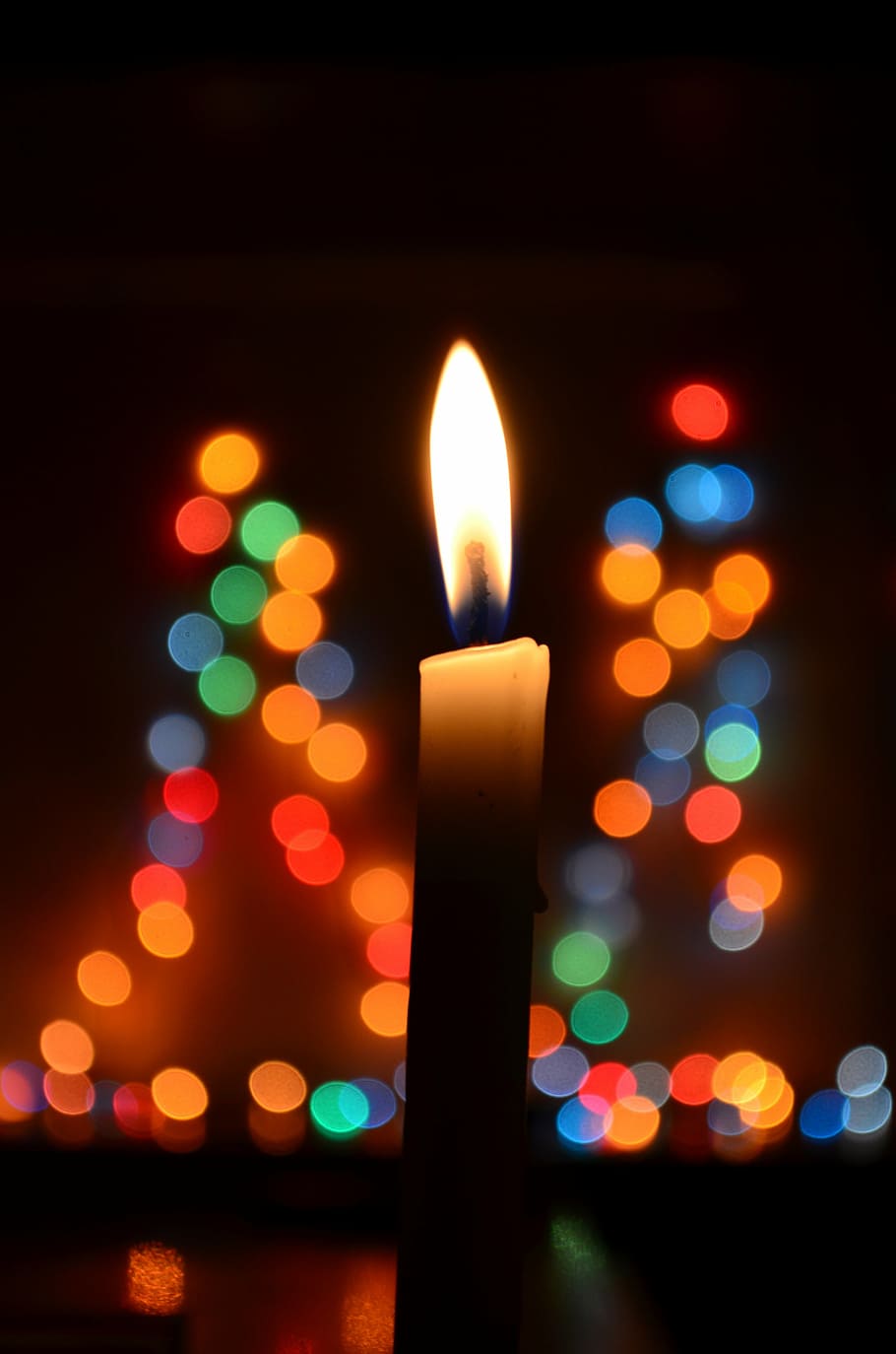 candle, bokeh, lights, flame, warmth, warm, romantic, illuminated, glowing, celebration
