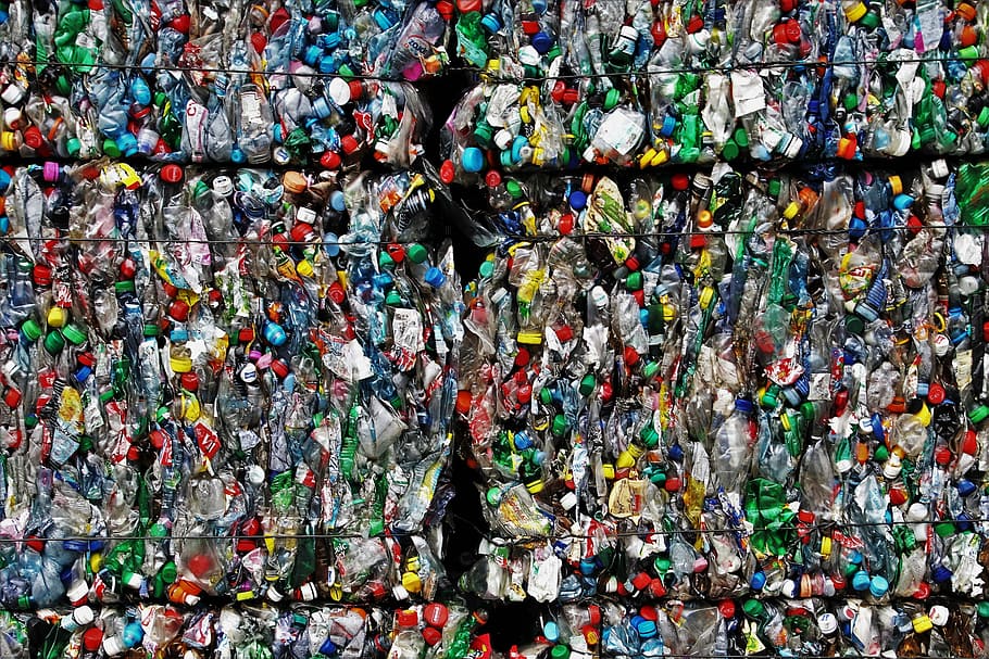 existencias, desechos de botellas, plástico, procesamiento, desechos, colorido, basura, piedra triturada, figura, paquete